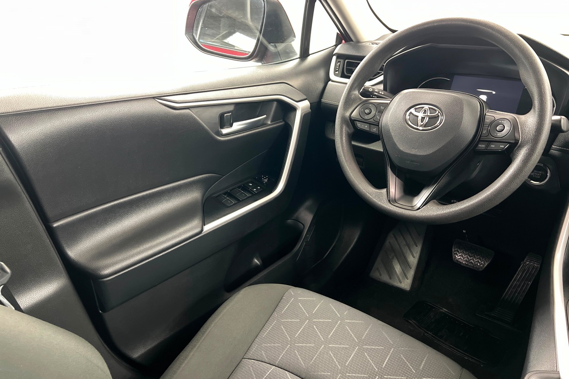 Used 2025 Red Toyota XLE image 11