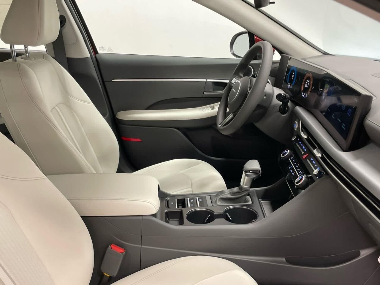 New 2026 Serenity White Hyundai SE image 38