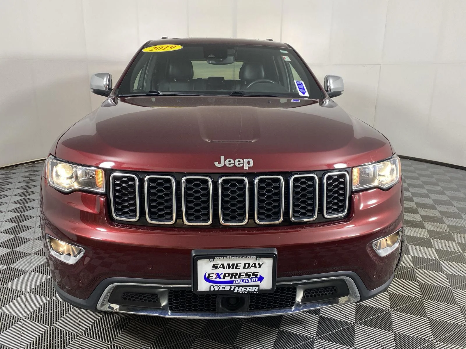 Used 2019 Velvet Red Pearlcoat Jeep Limited image 2
