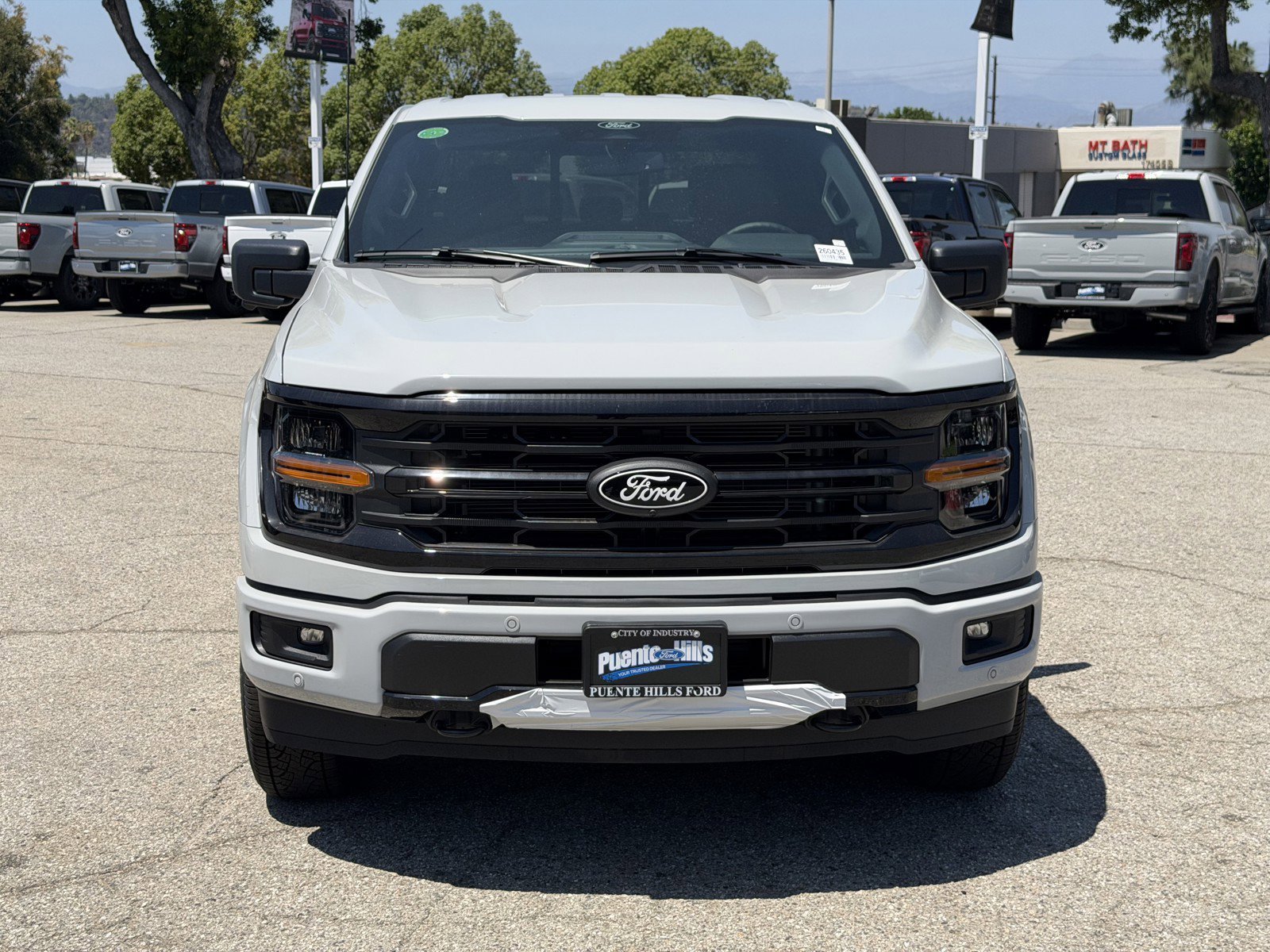 New 2026 Avalanche Ford XLT image 2
