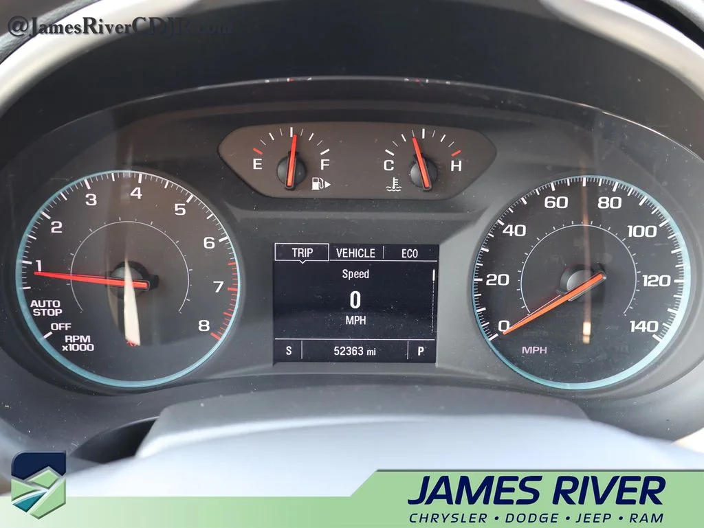 Used 2024 White Chevrolet LT image 28