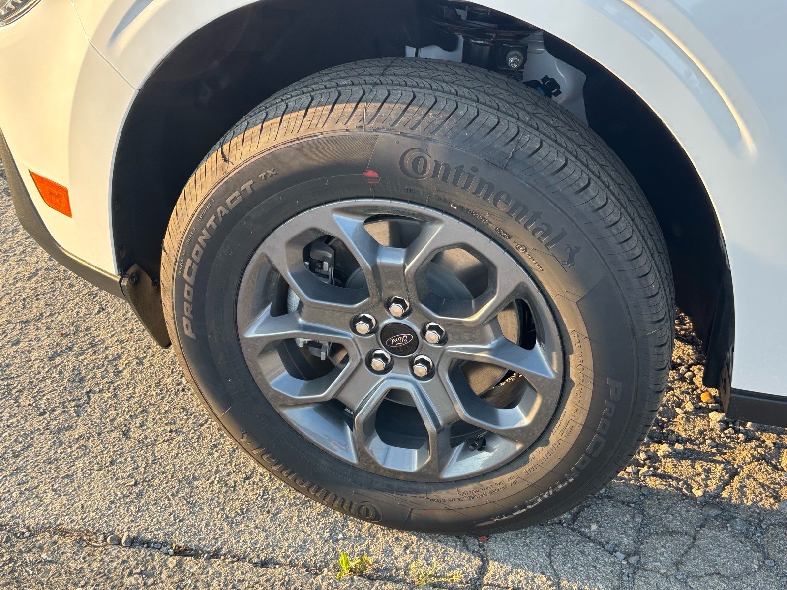 New 2026 Oxford White Ford XLT image 5