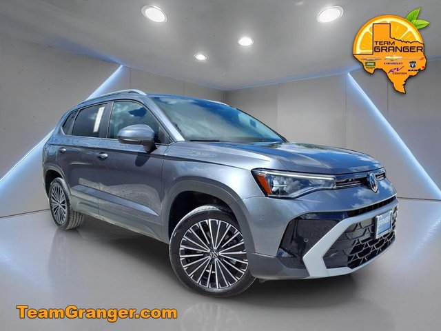 Pre-Owned 2025 Volkswagen Taos 1.5T SE