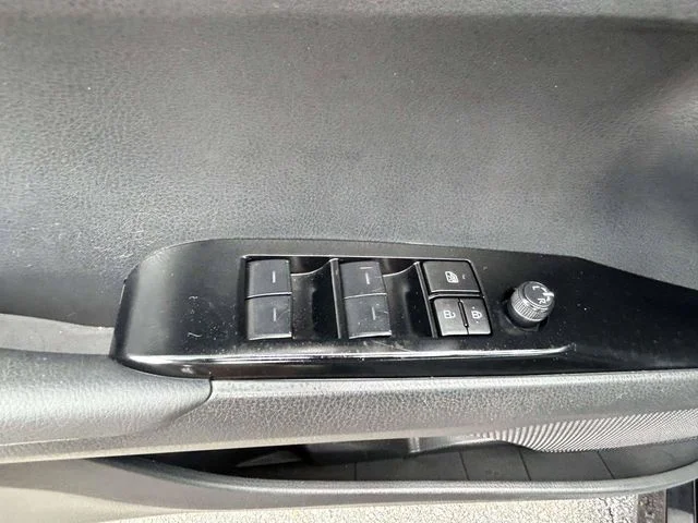 Used 2025  Toyota LE image 17