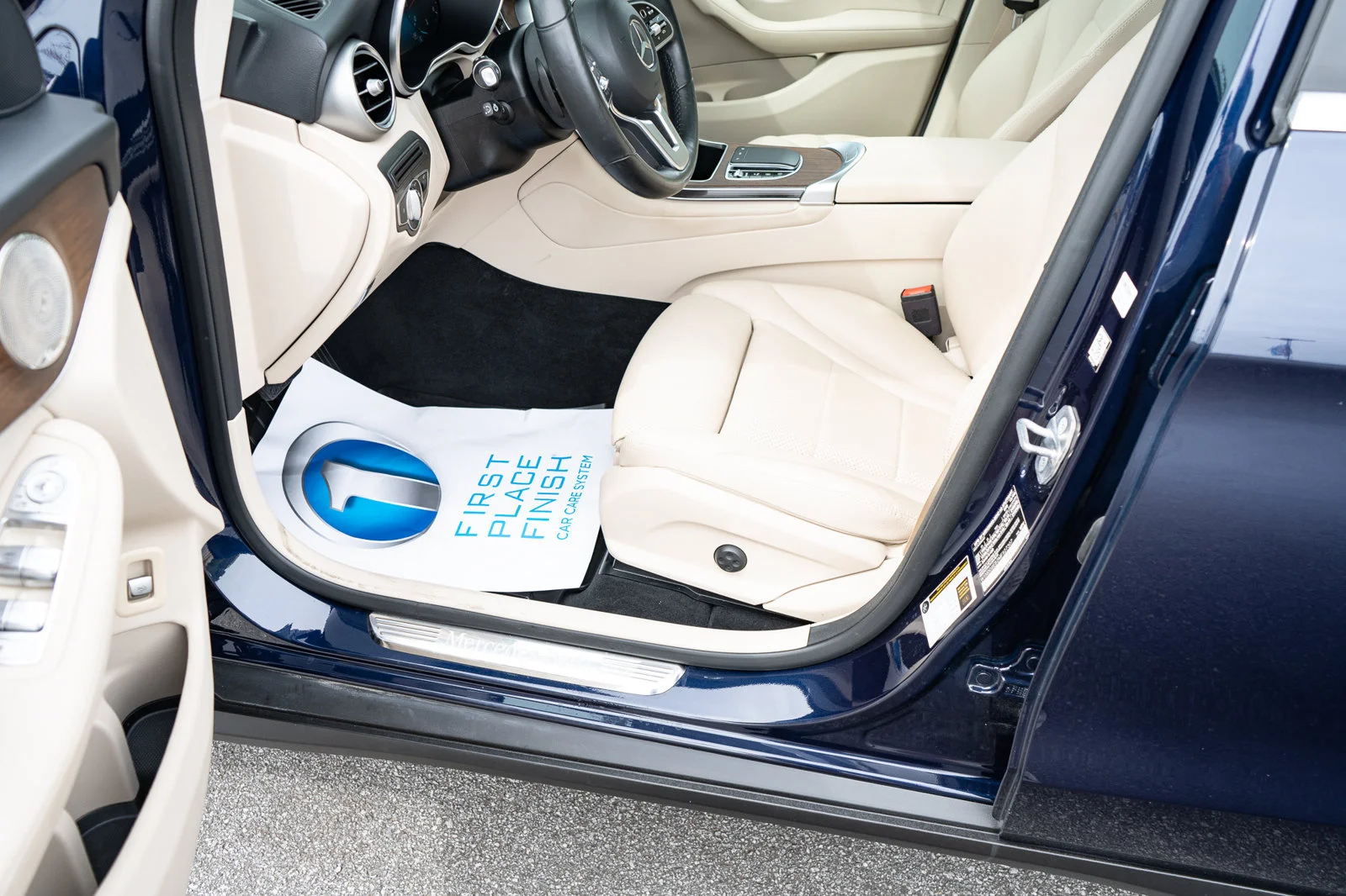 Used 2021  Mercedes-Benz GLC 300 image 17