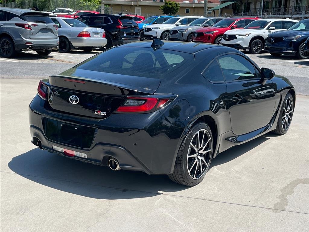Used 2023 Raven Toyota Base image 4