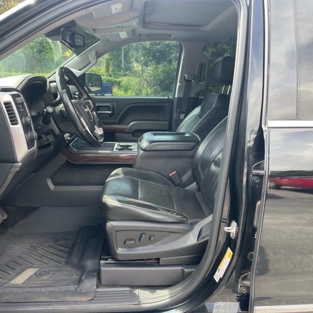 Used 2018 Black GMC SLT image 13