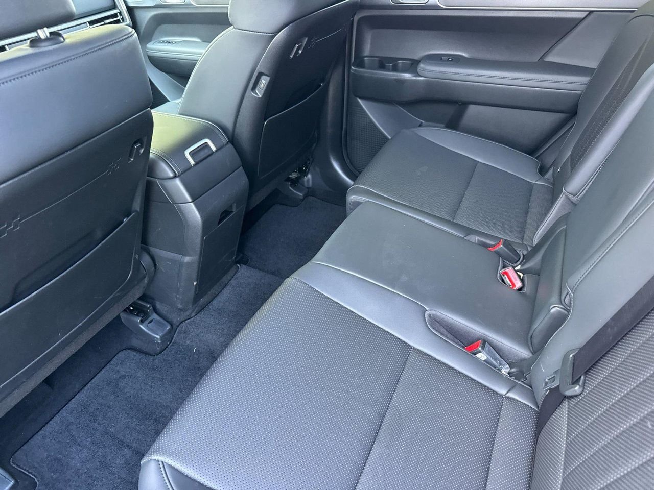 New 2026 White Hyundai SEL AWD image 11