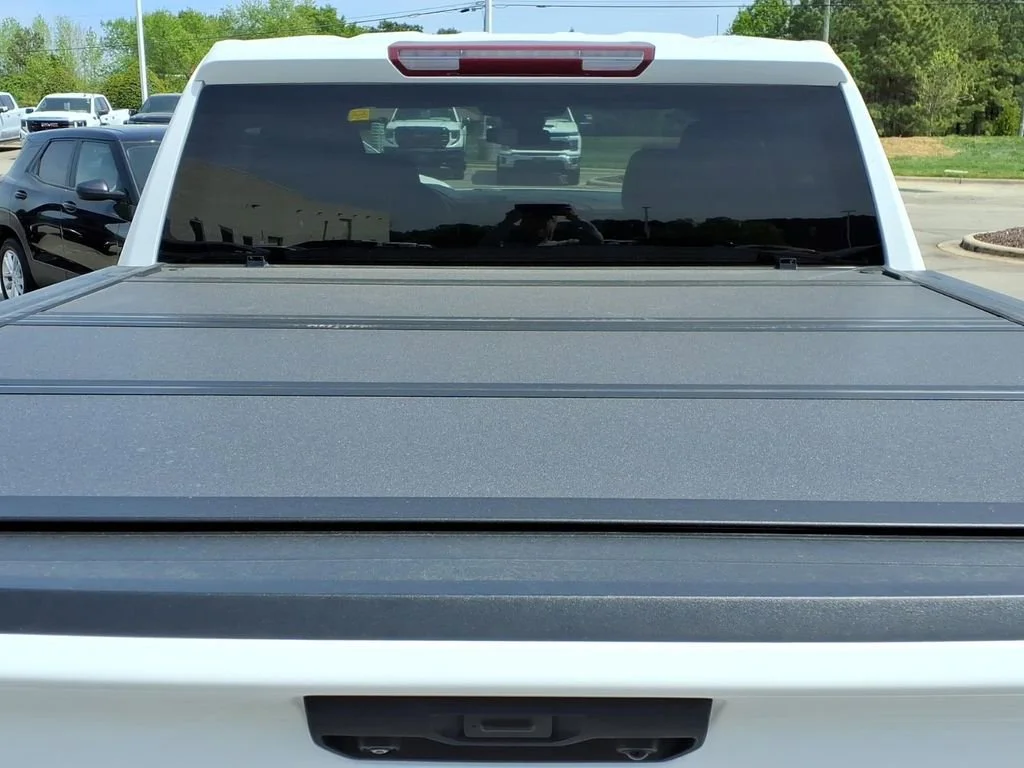 Used 2023 Summit White Chevrolet RST image 9