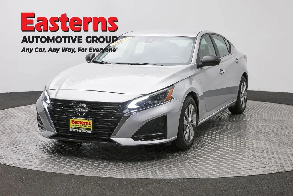 Used 2024 Silver Nissan 2.5 S image 1