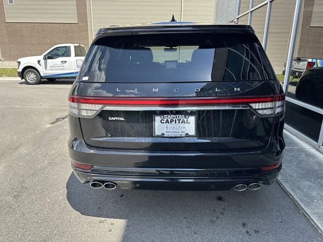 Used 2023 Black Lincoln Reserve image 25