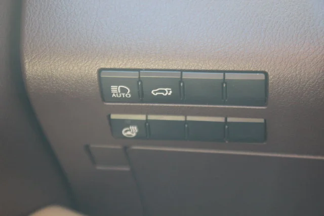 Used 2019 Silver Lexus 350L image 19