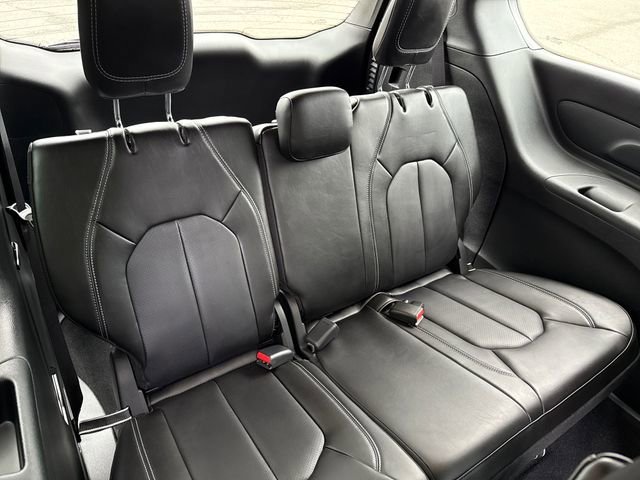 2026 Chrysler Pacifica Select - Photo 23