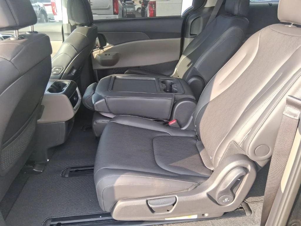 Certified Used 2026 Black Kia EX image 16