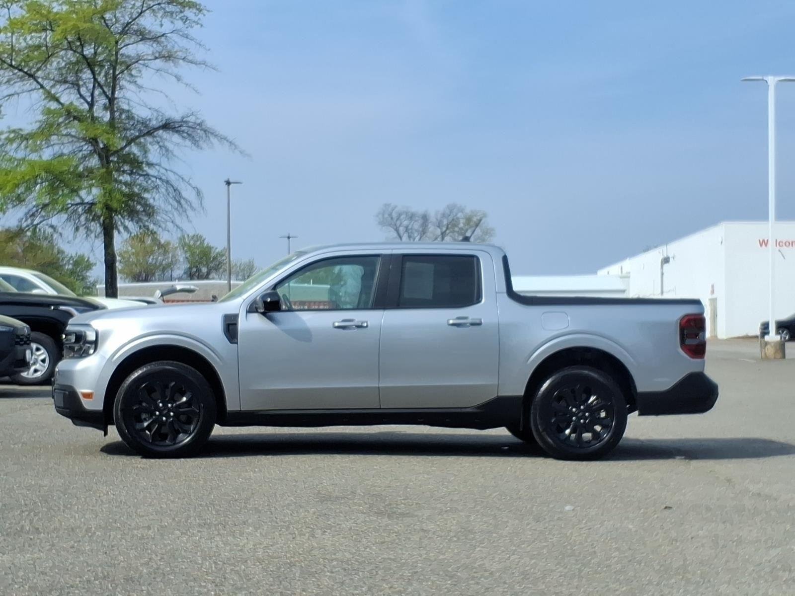 Used 2024 Iconic Silver Metallic Ford LARIAT image 3