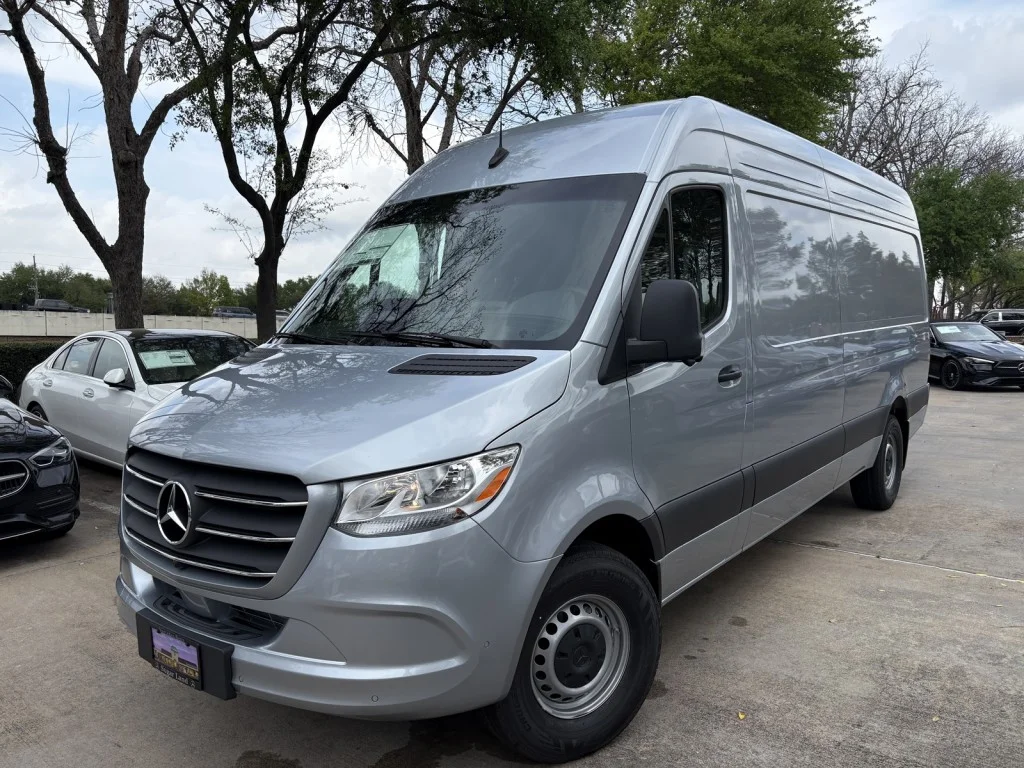 2026 Mercedes-Benz Sprinter 2500 170 WB HO High Roof's photo