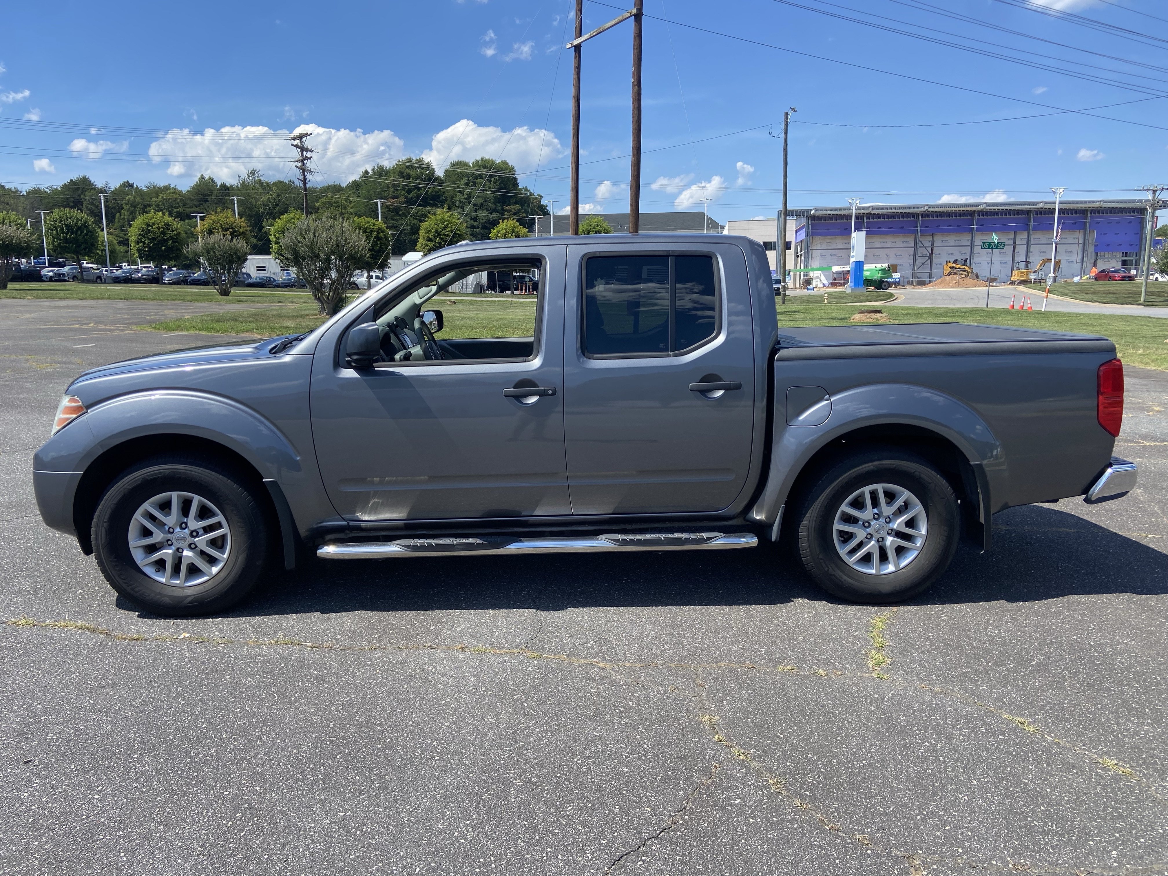 Used 2018 Gun Metallic Nissan SV V6 image 7