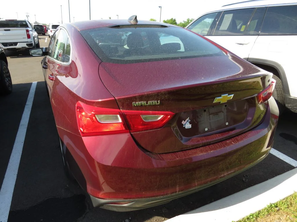 Used 2016 Red Chevrolet LS image 11