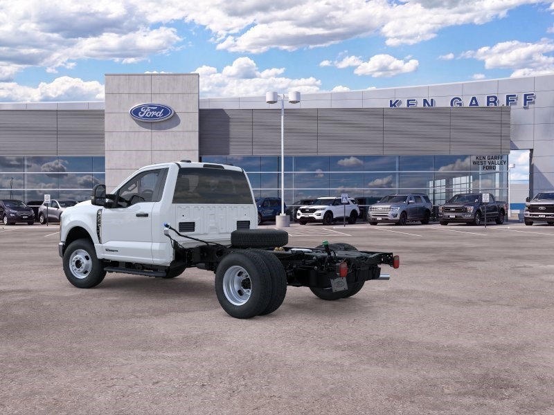 New 2026 Oxford White Ford XL image 4