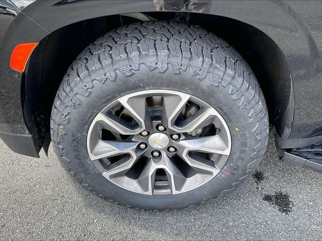 Used 2022 Black Chevrolet LT image 7