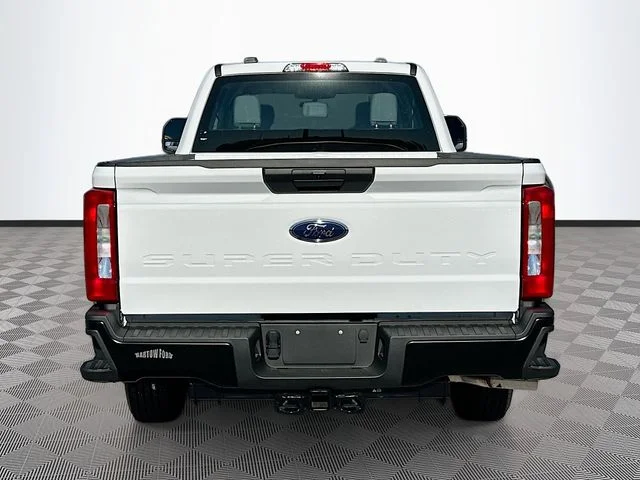 New 2026 Oxford White Ford XL image 5