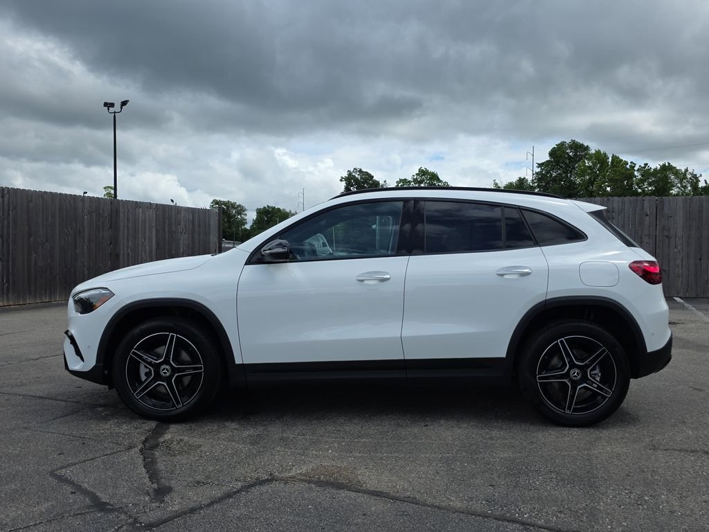 New 2026 Polar White Mercedes-Benz GLA 250 image 2