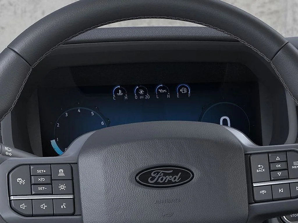New 2026 Oxford White Ford XLT image 13