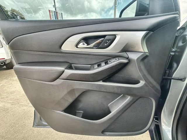 Used 2021 SATIN STEEL METALLIC Chevrolet LS image 21