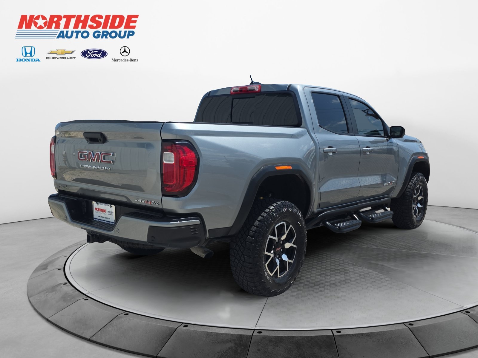 Used 2024 Sterling Metallic GMC 4WD AT4X image 7