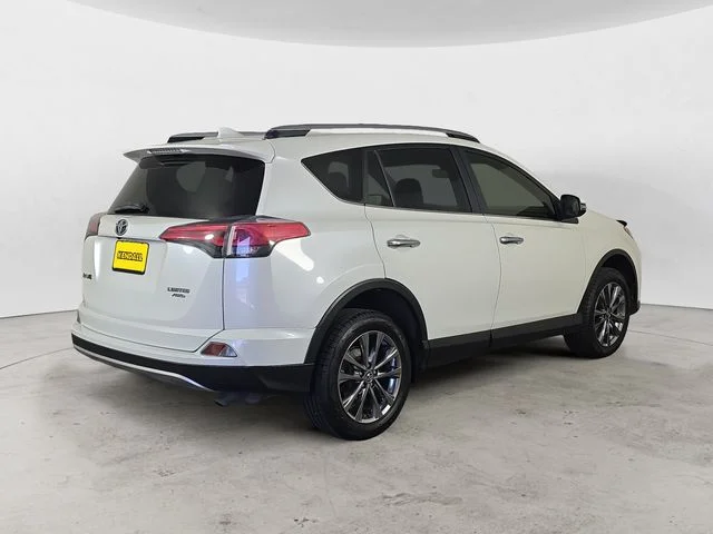 Used 2018 Blizzard Pearl Toyota Limited image 5