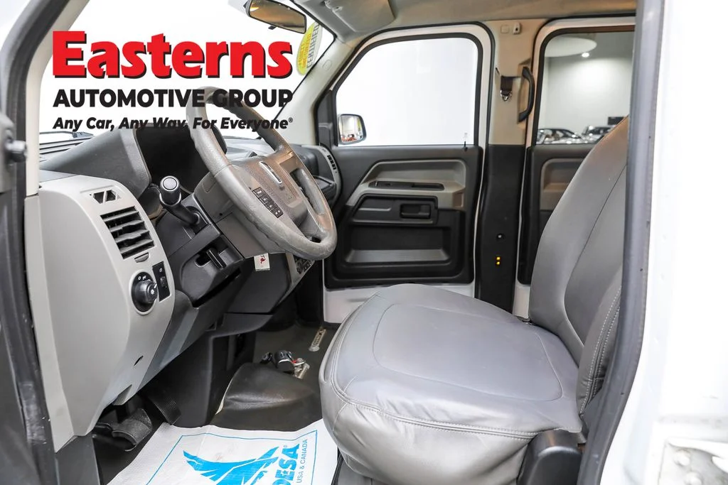 Used 2014 White VPG Taxi image 13