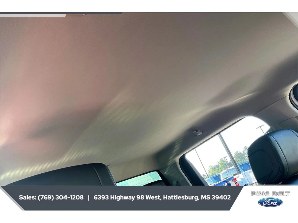 Used 2023 Ice Cap Toyota SR5 image 17