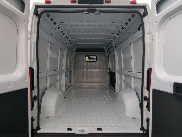 New 2026 Bright White Clear-Coat Exterior Paint RAM High Roof image 14