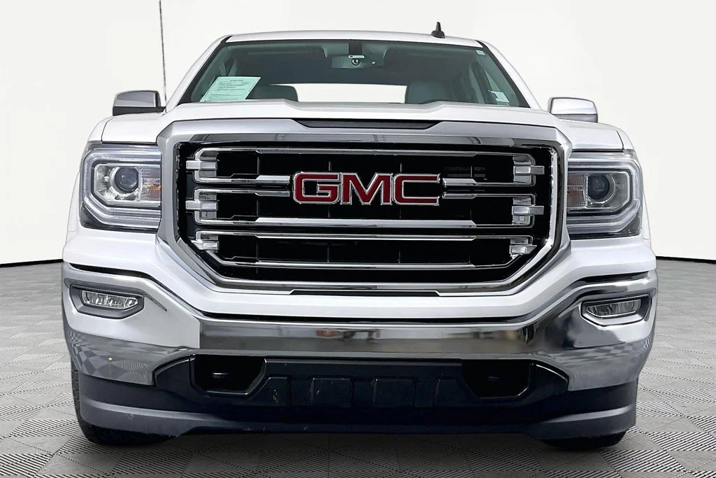 Certified Used 2018 White GMC SLT image 2