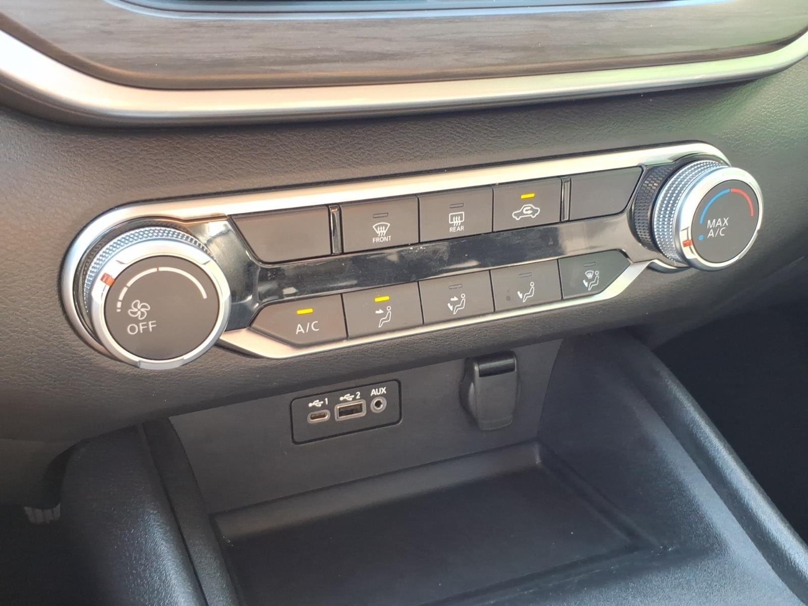 Used 2025 Gun Metallic Nissan SV image 18