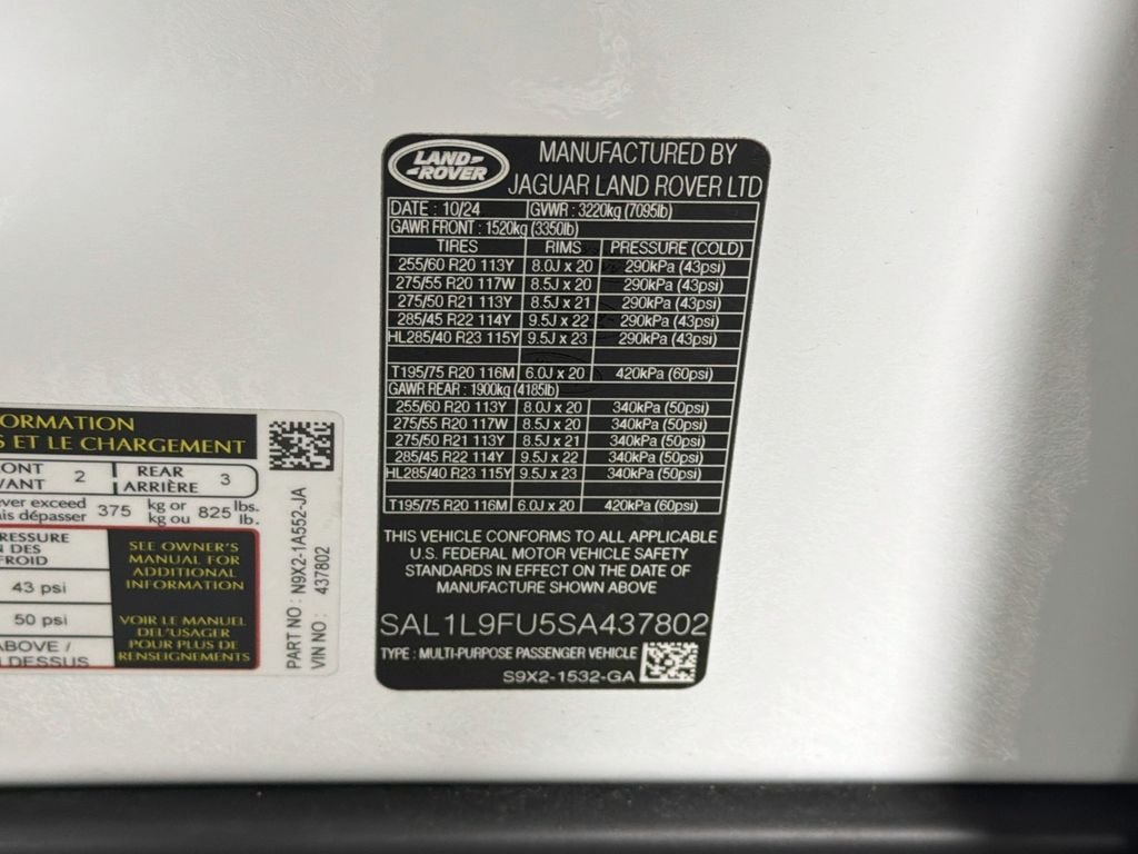 Certified Used 2025 Fuji White Land Rover Dynamic SE image 34