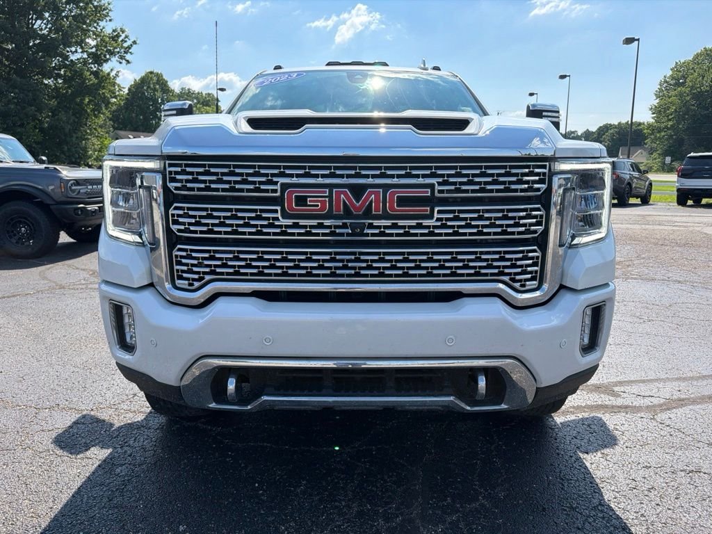 Used 2023 White GMC Denali image 13