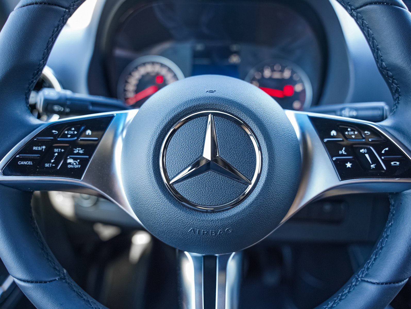 New 2026 Obsidian Black Metallic Mercedes-Benz 2500 Standard Roof I4 Diesel HO 144 AWD image 18