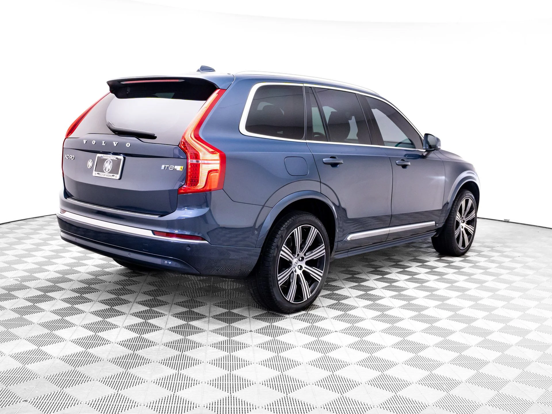 Used 2025 Blue Volvo T8 Ultra image 5