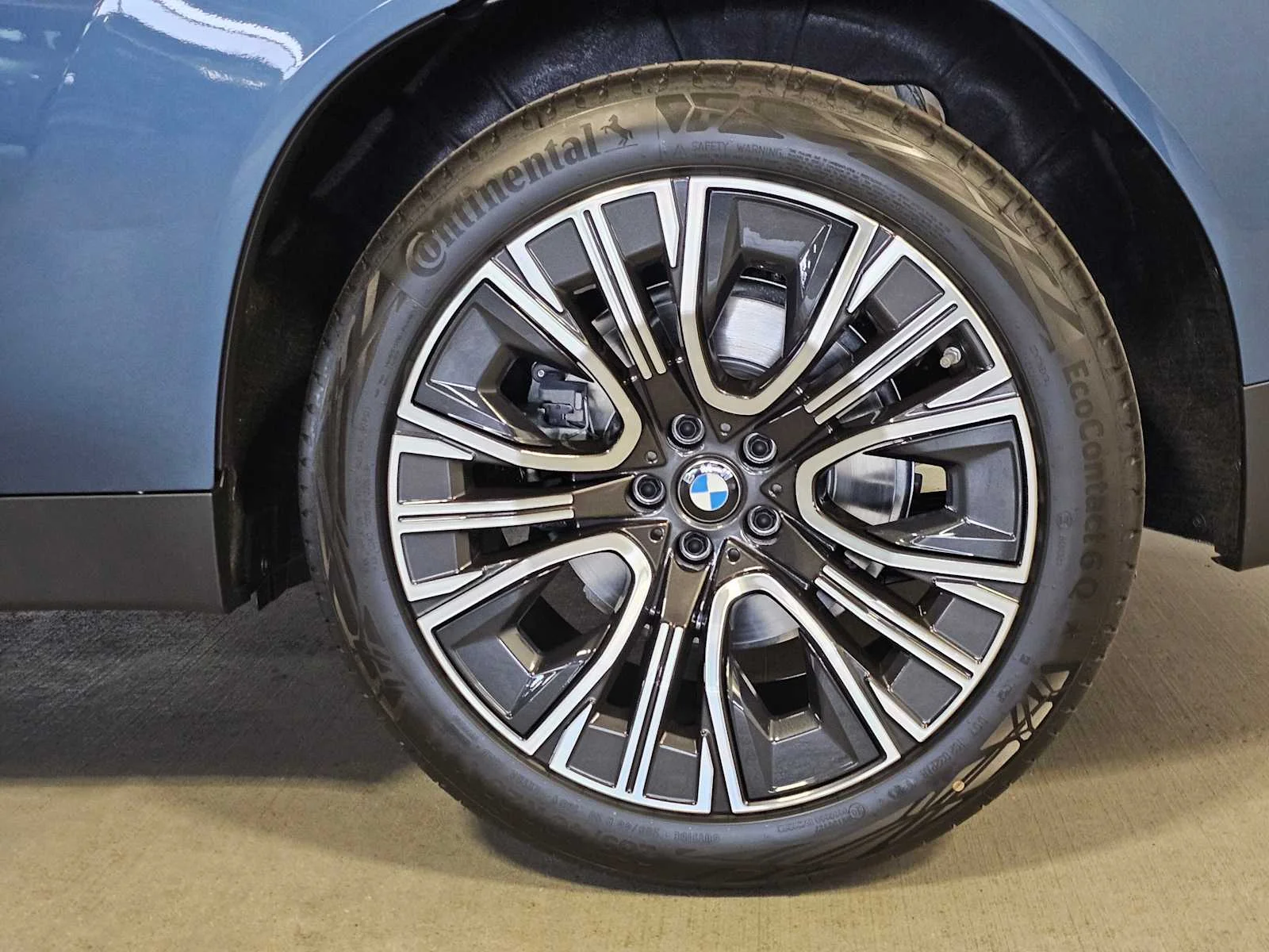 New 2026 Arctic Race Blue metallic BMW 30 xDrive image 8