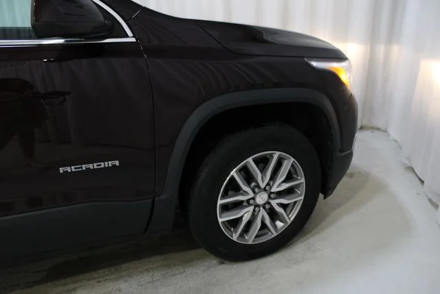 Used 2017 Red GMC SLE-2 image 37