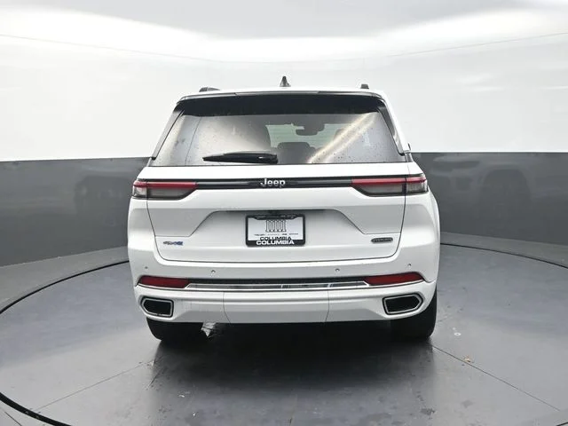 Used 2023 White Jeep Overland 4xe image 8