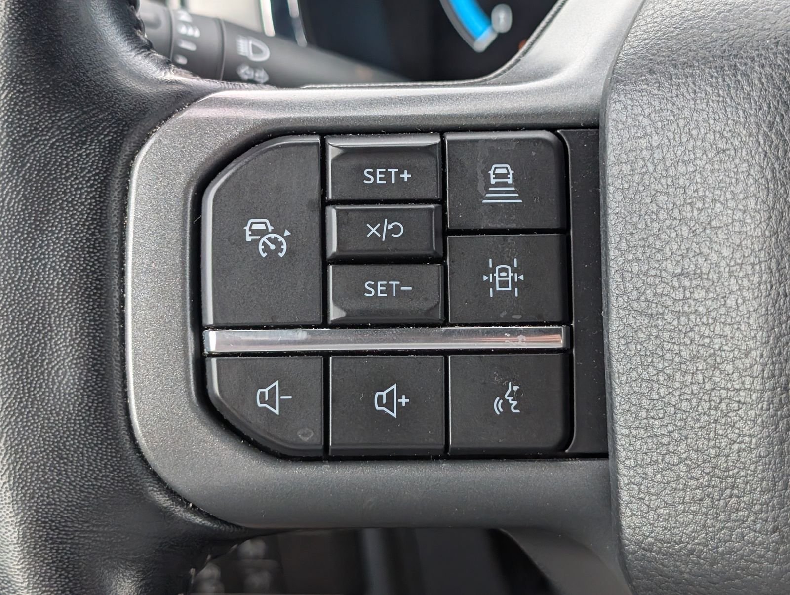 Used 2022 Oxford White Ford Lariat image 28