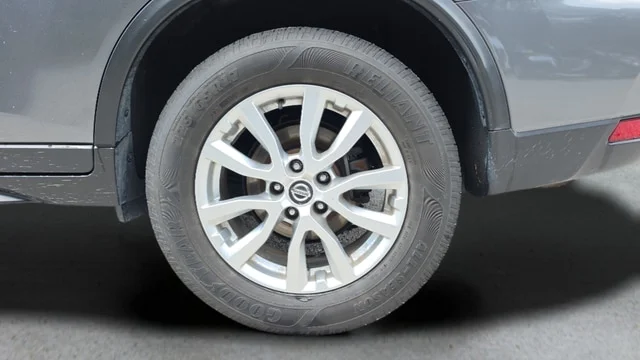 Used 2019 Gun Metallic Nissan SV image 40