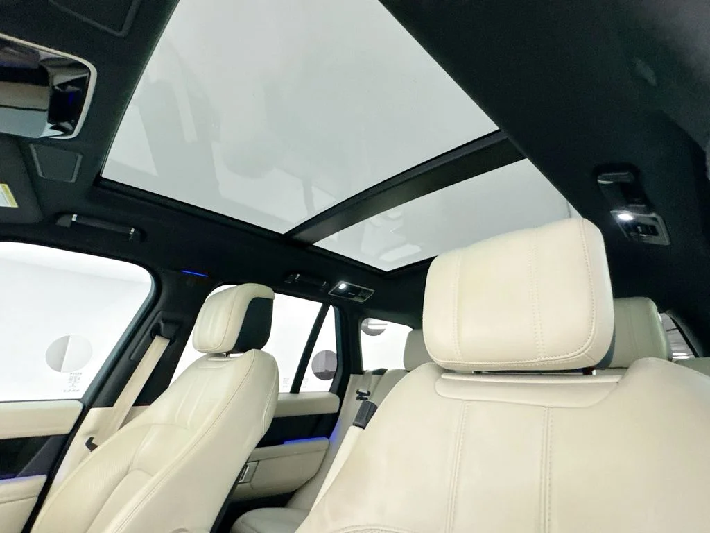 Used 2022 Black Land Rover Westminster image 20