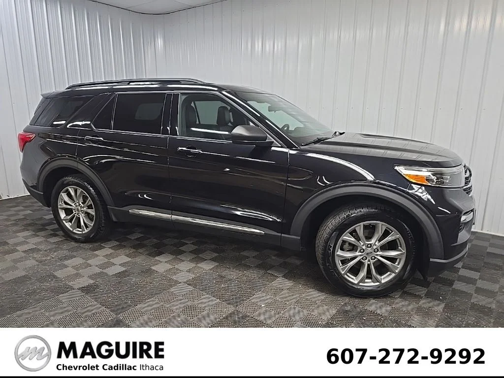 Used 2020 Black Ford XLT image 1