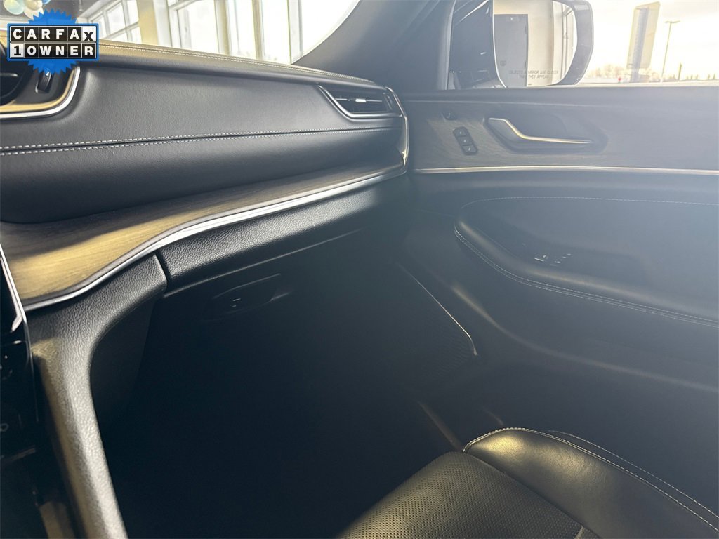 2023 JEEP GRAND CHEROKEE - Image 23