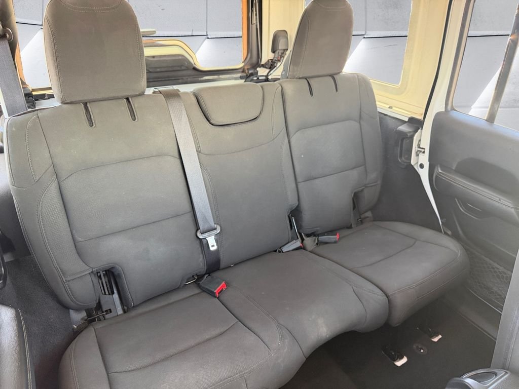 Used 2023 White Jeep Sahara image 16