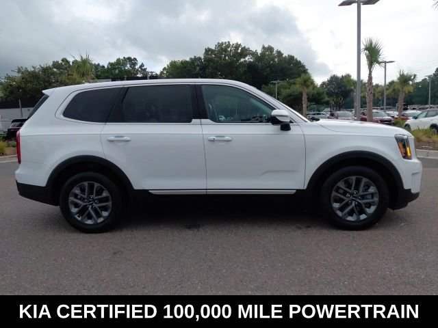 Used 2024 White Kia LX image 4