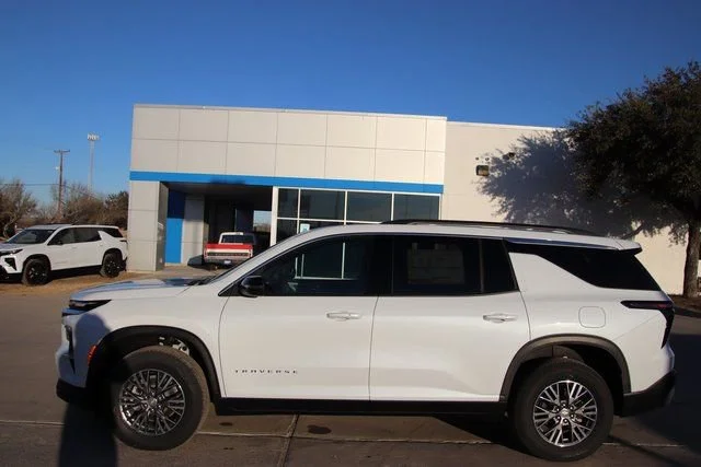 2026 Chevrolet Traverse LT - Photo 6